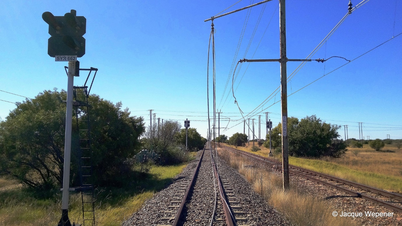 'n Foto wat buite, lug, treinspoor, trein bevat

AI-gegenereerde inhoud kan dalk verkeerd wees.