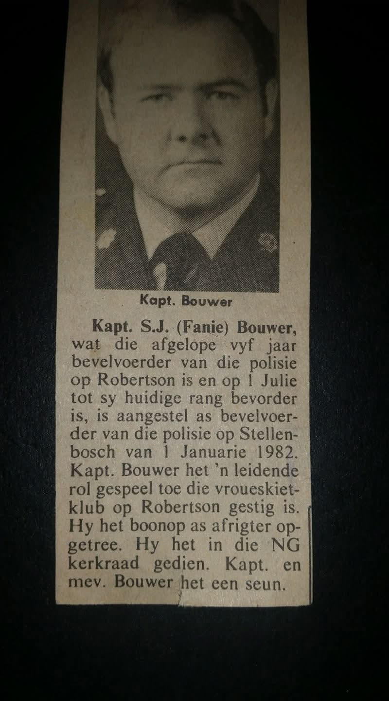 'n Foto wat teks, person, papier, koerant bevat AI-gegenereerde inhoud kan dalk verkeerd wees.