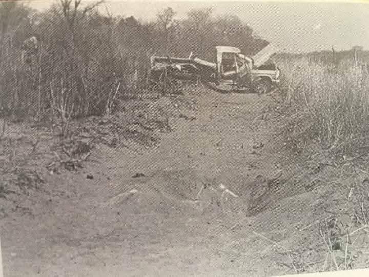 A truck crashed into a ditch

AI-generated content may be incorrect.