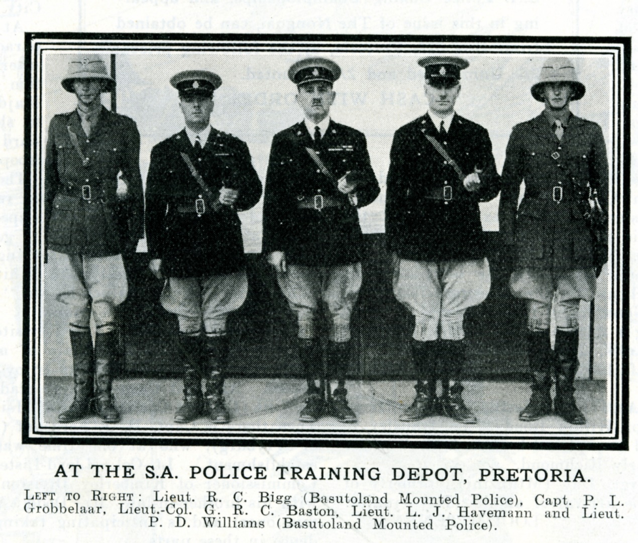 A group of men in uniform

AI-generated content may be incorrect.