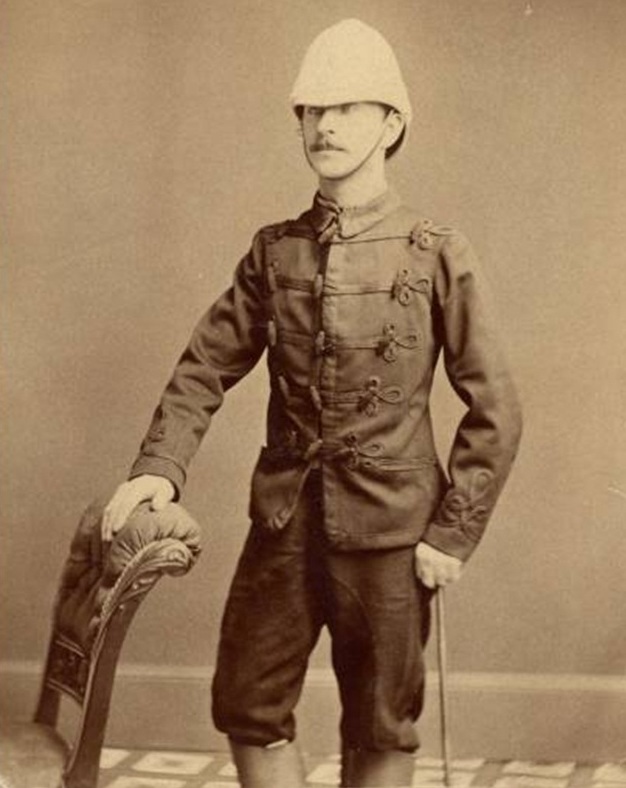 A person in a military uniform
AI-generated content may be incorrect.