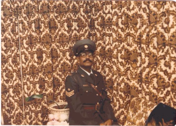 A person in a military uniform
AI-generated content may be incorrect.