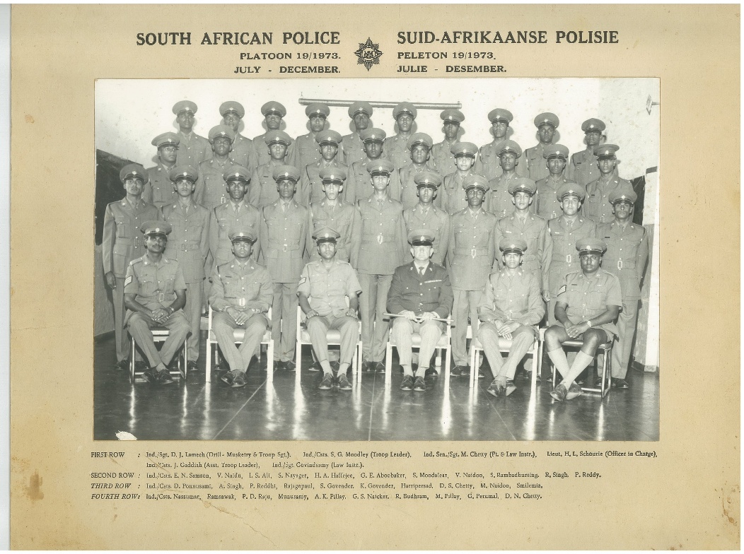 A group of people in uniform
AI-generated content may be incorrect.