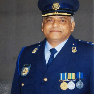 A person in a uniform
AI-generated content may be incorrect.