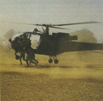'n Foto wat lugvaartuig, vervoer, voertuig, buite bevat AI-gegenereerde inhoud kan dalk verkeerd wees.